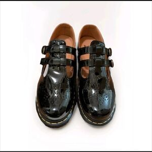 8065 Patent Leather Mary Jane Shoes
